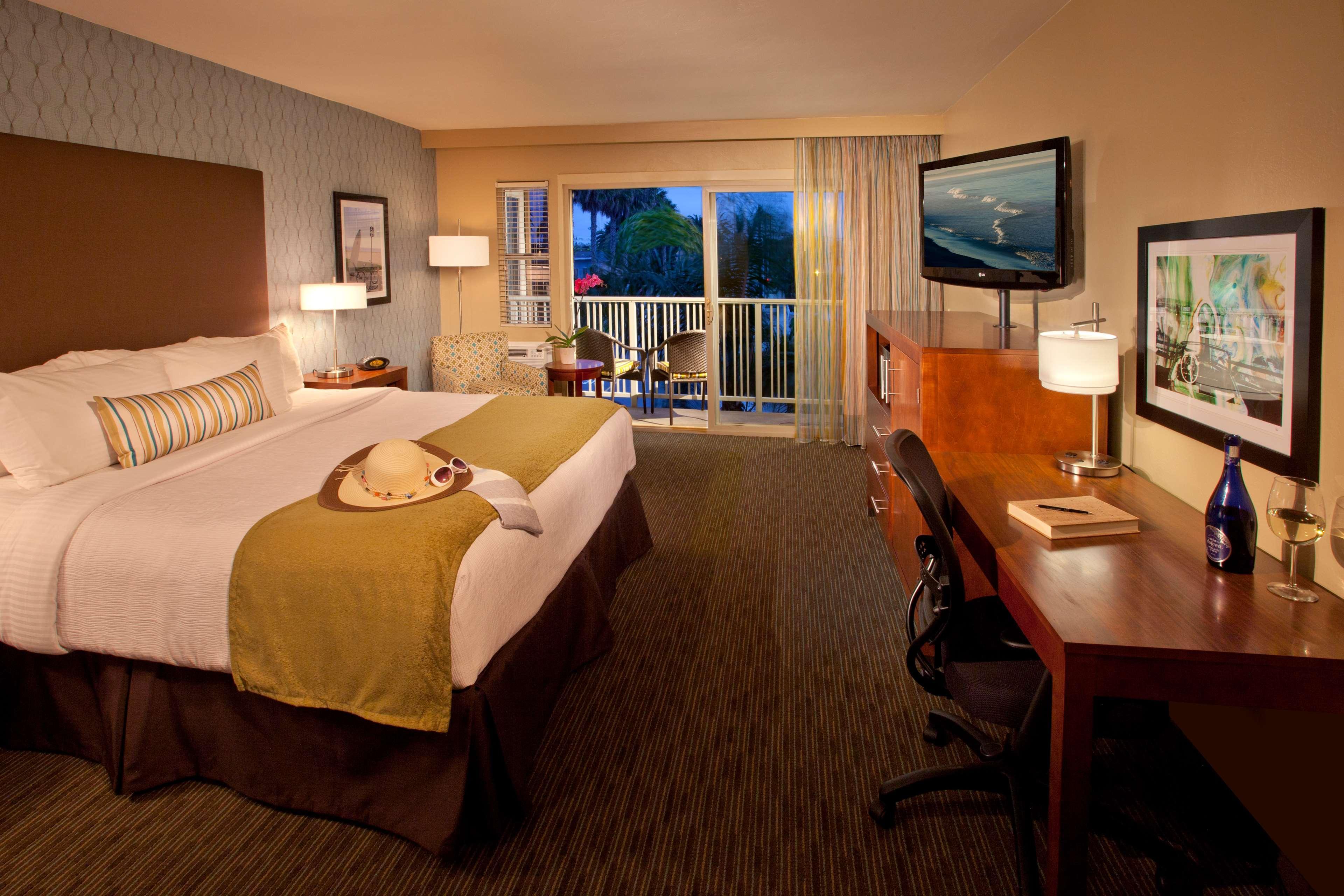 Best Western Plus Beach View Lodge Carlsbad Exterior photo