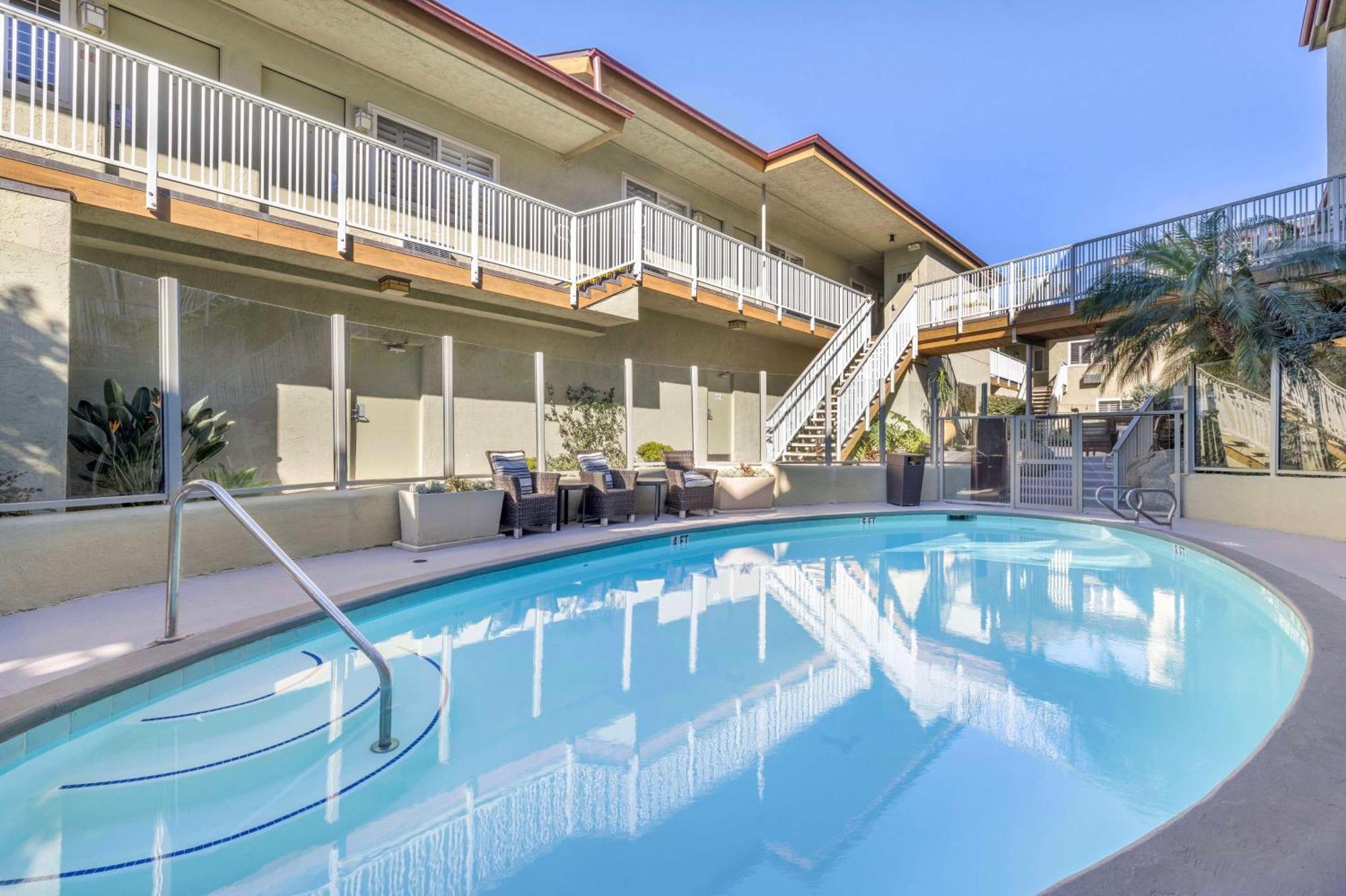 Best Western Plus Beach View Lodge Carlsbad Exterior photo